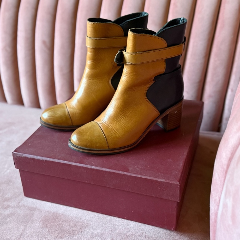 Stylish Tan and Black Ankle Boots